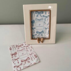 Bomboniera Nascita Battesimo Portafoto Avorio Linea Fiocchi 9 x 11,5 cm - Cupido&Co.