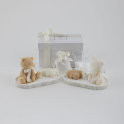 Bomboniera Battesimo Compleanno Candela Orsetto in Cera h 9 con Nuvoletta e Vassoio - Margot