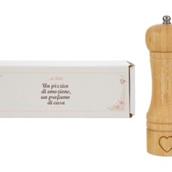 Bomboniera Matrimonio Macinapepe in Legno con Cuore Inciso – Le Stelle